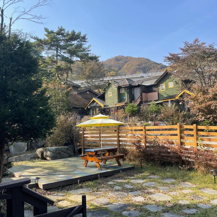 Honey Bear Pension Pyeongchang Exterior foto